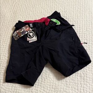 Endura Hummvee Black Cycling Shorts with Lining